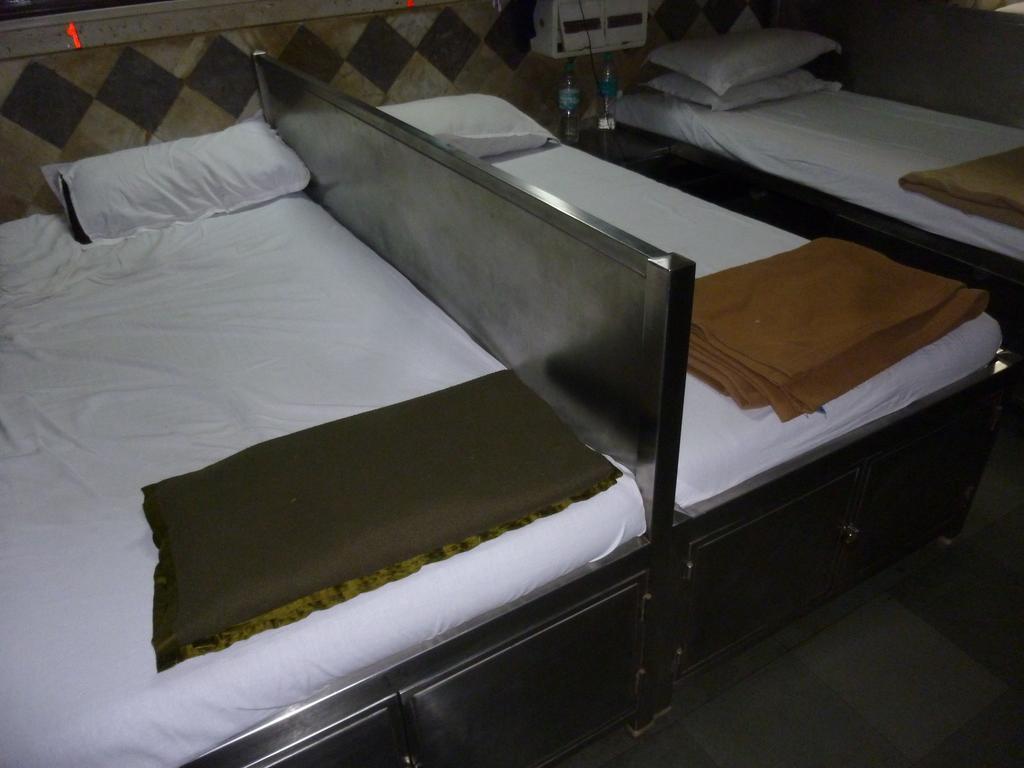 Yadgar Guest House Bombaim Exterior foto