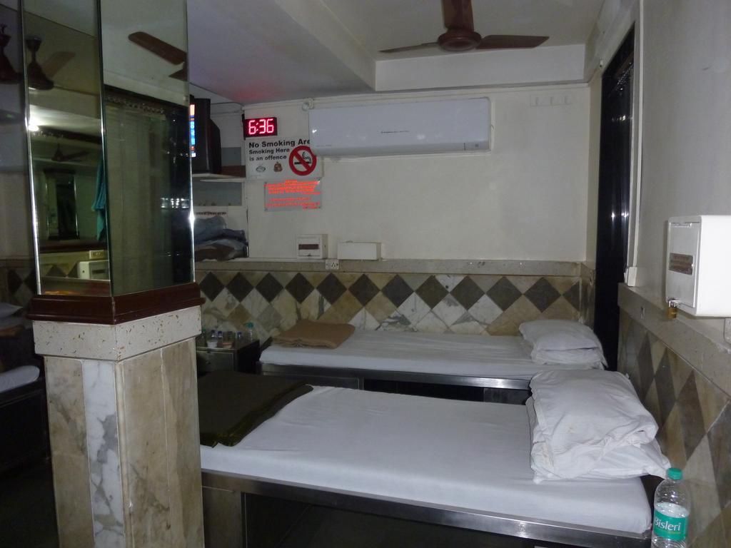 Yadgar Guest House Bombaim Exterior foto